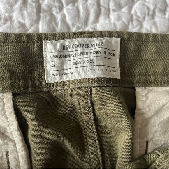 REI Cotton Joggers Men’s - Picture 8 of 9